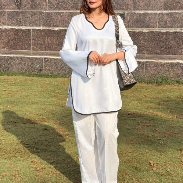 Siyah set (white)